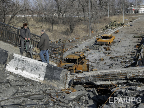 СМИ боевиков сообщают о сильном пожаре в Куйбышевском районе Донецка