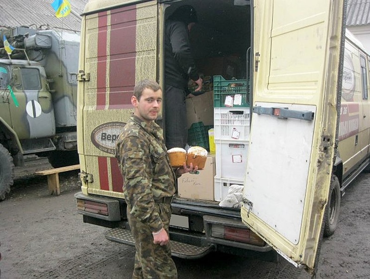 Из Львовской области бойцам в зону АТО отправили 200 пасок
