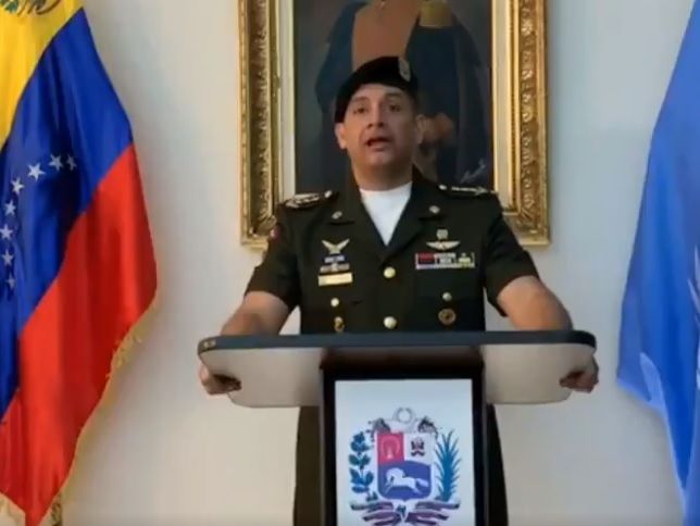 Военный атташе Венесуэлы при ООН признал Гуайдо президентом страны