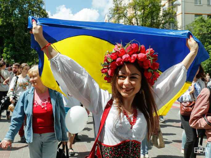 Набув чинності закон України про закріплення в Конституції курсу на членство в ЄС і НАТО