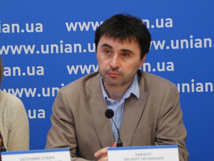 Правозащитник: Российские законы ущемляют права и свободы крымчан