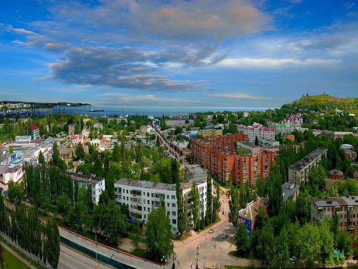 Окупаційна влада Криму заявила про затоплення підвалів більшості багатоповерхівок у Керчі фекаліями