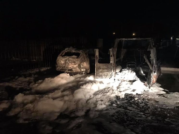 Фигурант секс-скандала в Госбюро расследований блогер Крутчак заявил, что ему сожгли машину