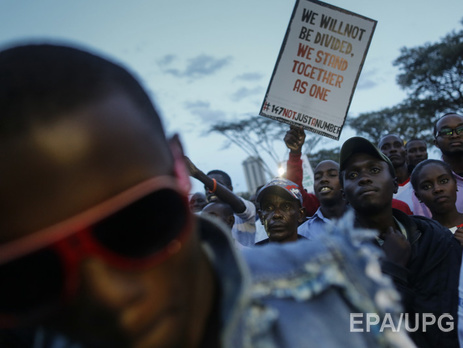 В Нигерии тысячи человек вышли на демонстрации в годовщину похищения исламистами 200 школьниц. Фоторепортаж