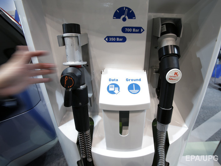 В Токио работает первая мобильная водородная заправка