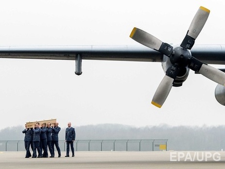 На месте крушения Boeing 777 на Донбассе найдены новые останки