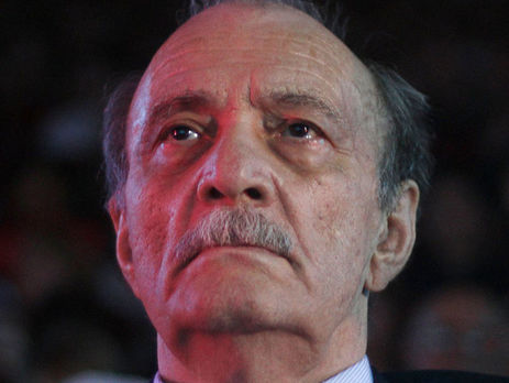 Режиссера Данелию погрузили в искусственную кому