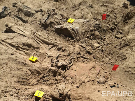 На территории дворцового комплекса Саддама Хусейна в массовом захоронении обнаружены тела более 160 солдат