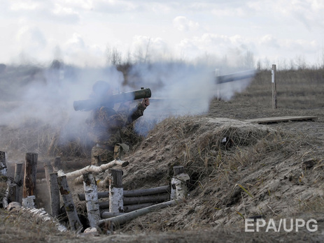 Пресс-центр АТО: Украинские военные в районе Трехизбенки остановили нападавших плотным огнем