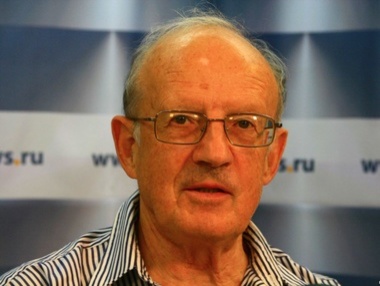 Пионтковский: Отмена эмбарго на поставку С-300 – это игра со ставкой в сотни миллиардов нефтедолларов. На 5–6 человек