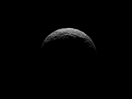 Зонд сфотографировал северный полюс Цереры