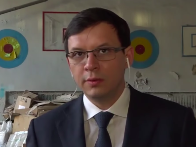 Мураев вызвал Порошенко на дебаты из разбитой школы на Донбассе