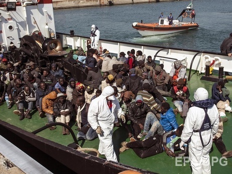 В ЕС планируют провести чрезвычайную встречу после крушения рыбацкого судна с нелегальными мигрантами на борту