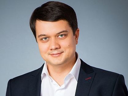 Политтехнолог Разумков: Каждый раз, выходя из избирательной кампании, говорю: “Хуже не может быть”. Но, оказывается, падать есть куда