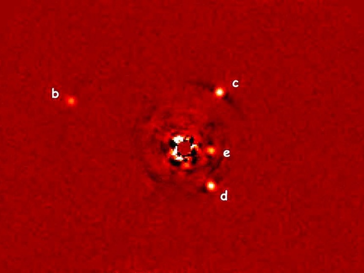 Ученые сфотографировали близнеца Солнечной системы