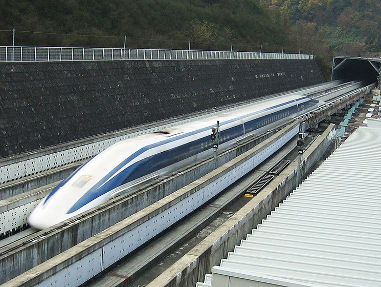 В Японии поезд на магнитной подушке установил новый рекорд скорости