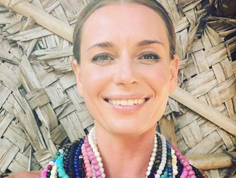 Толкалина показала тело в нюдовом купальнике