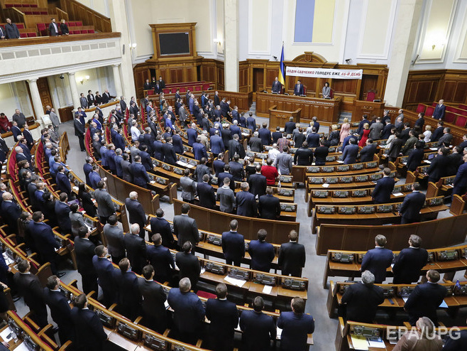 Рада требует от Путина освободить Савченко и других незаконно удерживаемых в России украинцев