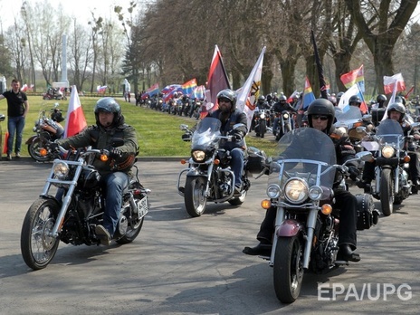 СМИ: Около 200 российских байкеров вернулись из Польши на территорию РФ