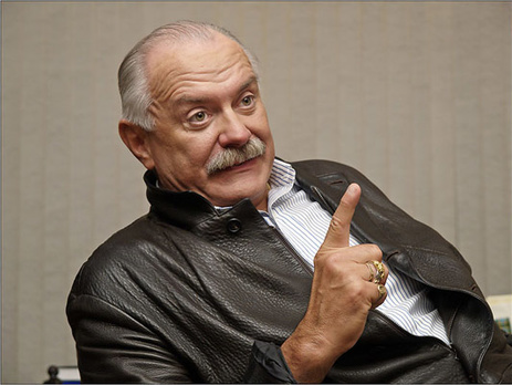 СМИ: В Москве обстреляли офис Михалкова