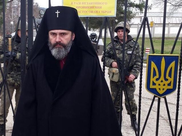 Архієпископ Кримський Климент повідомив, що його затримання російські силовики пояснюють крадіжкою у церкві