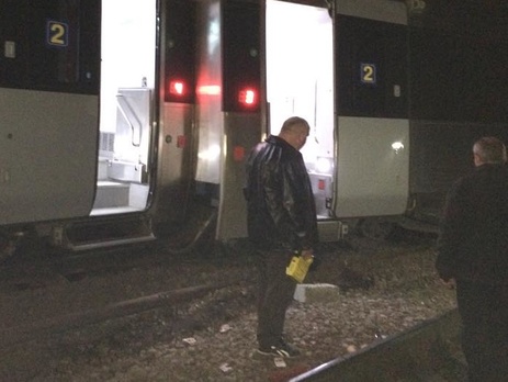 Пассажиров сошедшего с рельсов Нyundai отправили в Киев обычным поездом