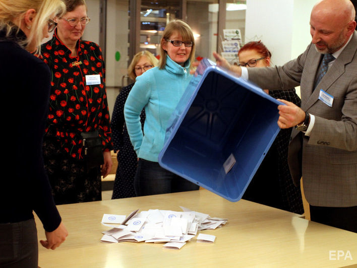 В Эстонии на парламентских выборах более четверти избирателей проголосовали через интернет