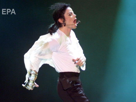 Песни Джексона убрали из эфиров BBC Radio 2 перед премьерой фильма 