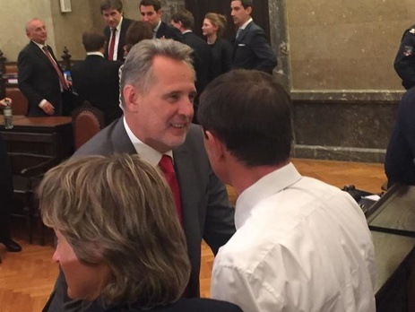 Фирташу разрешено выезжать за пределы Австрии