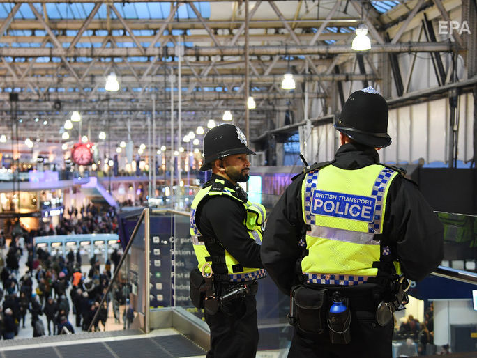 Вибухові пристрої виявлено біля двох аеропортів Лондона і на вокзалі Ватерлоо
