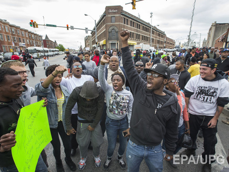 В Балтиморе прокуратура планирует привлечь шестерых полицейских к ответственности за смерть афроамериканца