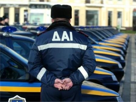 МВД: Ночью в Киеве неизвестные обстреляли пост ГАИ, пострадавших нет