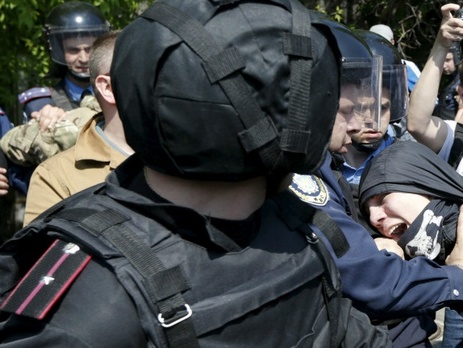 В Киеве милиция предотвратила столкновения между анархистами и неизвестными радикалами