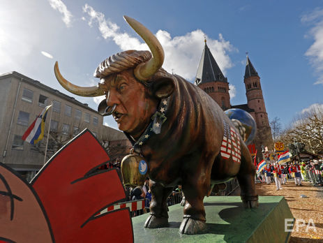 На карнавале в Германии показали сатиру на Трампа, Путина и Меркель. Фоторепортаж