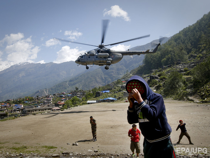 МИД: Украинский самолет эвакуирует из Непала около 100 человек