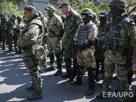 Волонтер Доник: Спецподразделение МВД просит у волонтеров бронежилеты и каски – следовательно, кто-то ворует или плохо работает