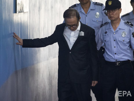 Экс-президента Южной Кореи, приговоренного к 15 годам заключения по обвинению в коррупции, выпустили под залог