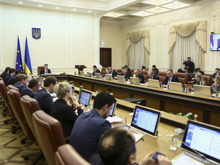 Кабмін України затвердив положення про податкову та митну служби