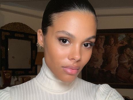 Беременная жена Касселя Кунаки показала живот на позднем сроке беременности