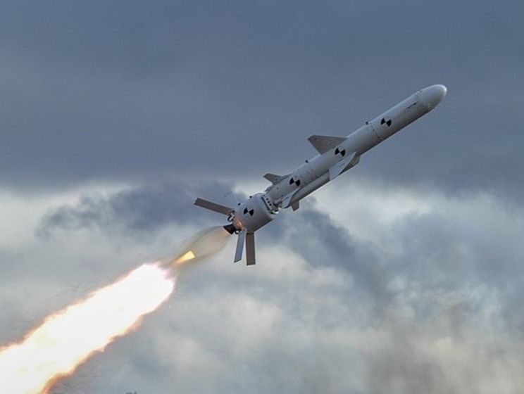Україна має право створювати нові потужні ракетні комплекси – Порошенко