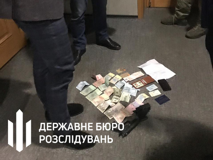 Один із затриманих під час спроби дати гроші Юрію Тимошенку за відмову балотуватися у президенти є лідером партії – ДБР