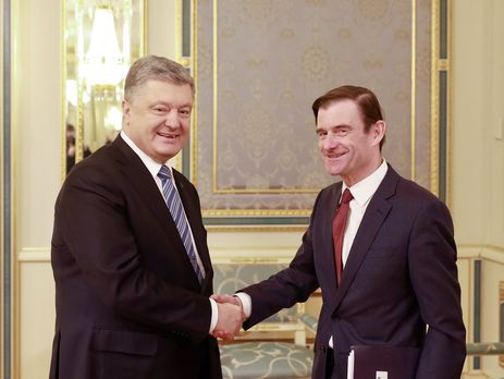 Порошенко обговорив із заступником держсекретаря США проблему звільнення українських моряків