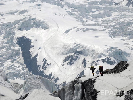 Спасатели обнаружили тела 100 человек, погибших во время схода лавины в Непале
