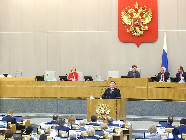 Держдума РФ ухвалила закони про відповідальність за поширення фейкових новин і неповагу до влади
