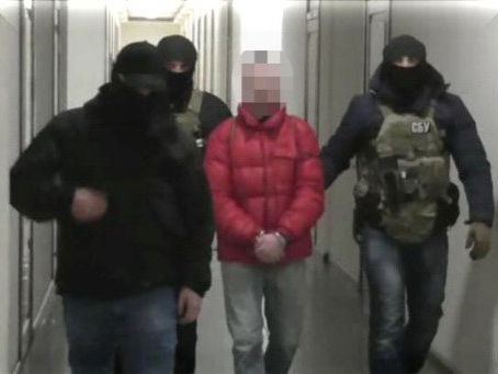 СБУ оприлюднила відео затримання чиновника Харківської міськради, завербованого ФСБ РФ. Відео