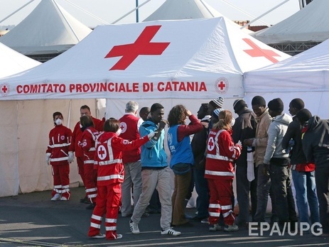 В Средиземном море затонула лодка с мигрантами, десятки человек погибли