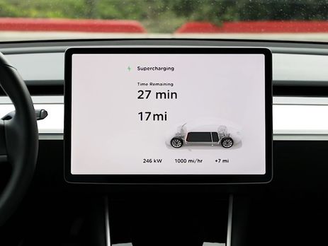 Tesla презентувала нову зарядну станцію для електрокарів, яка скоротить час заряджання до 15 хвилин 