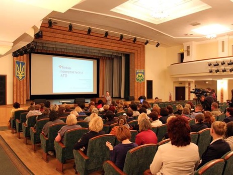 Контролерам столичного метро провели лекцию по толерантному общению с участниками АТО