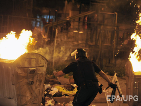 В ходе антиправительственных протестов в Македонии пострадали 39 человек. Фоторепортаж