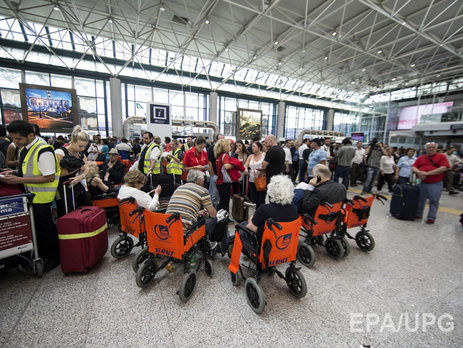 В Риме из-за пожара в аэропорту отменены более 200 внутренних и европейских рейсов